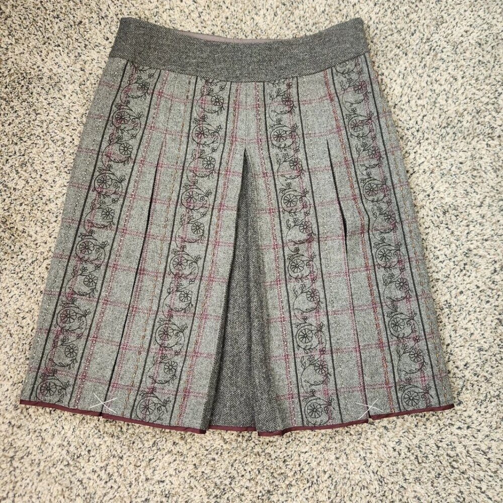 Ann Taylor LOFT Skirt Women's Size 6 Plaid Wool Embroided Beaded PLeated Classic